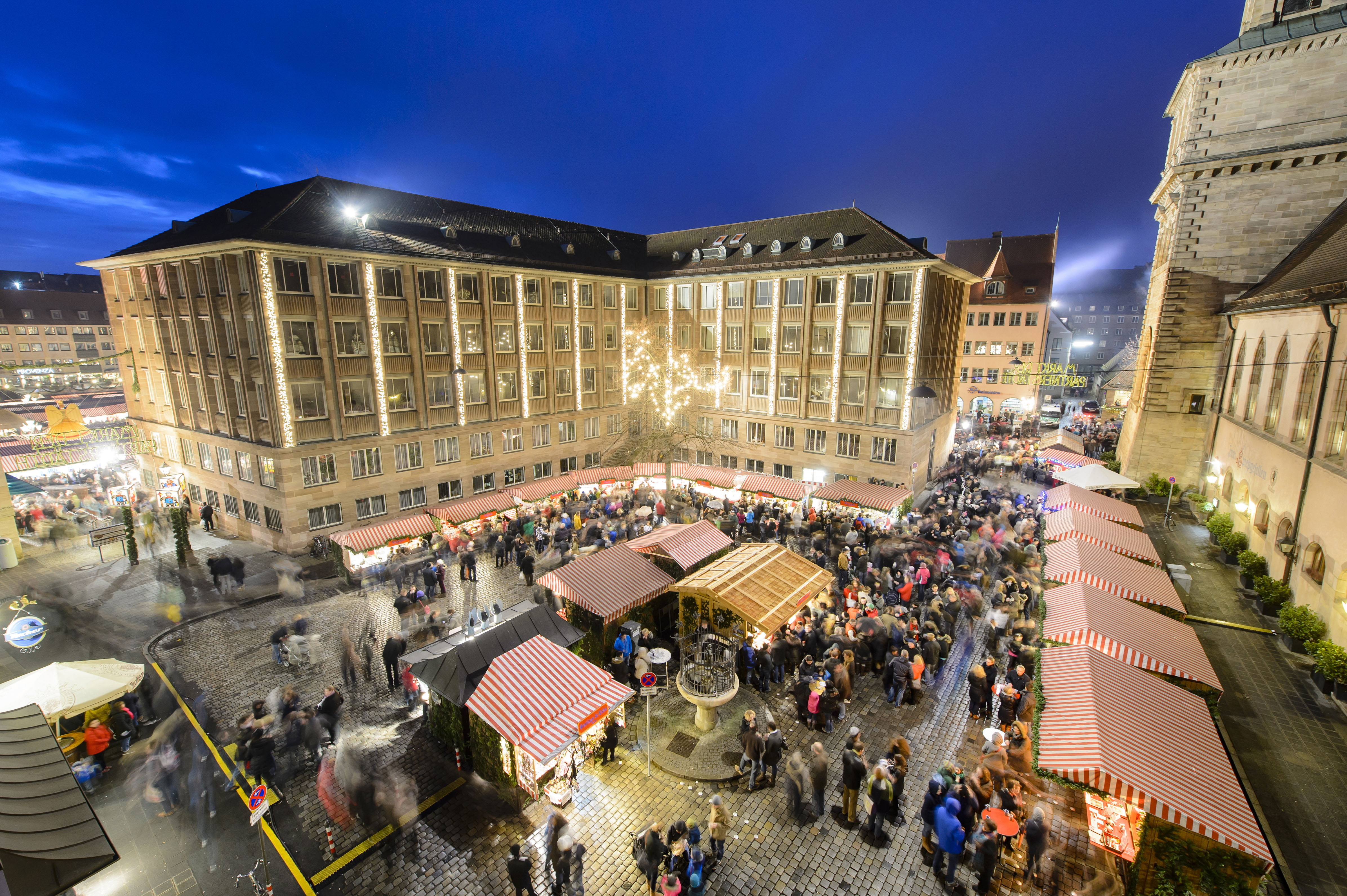 https://tourismus.nuernberg.de//fileadmin/bilder/erleben/christkindlesmarkt/markt_der_partnerstaedte/13_Markt_der_Partnerstaedte_05__Uwe_Niklas.jpg