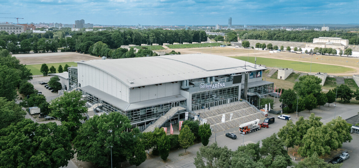 Blick auf die PSD Bank Arena von oben