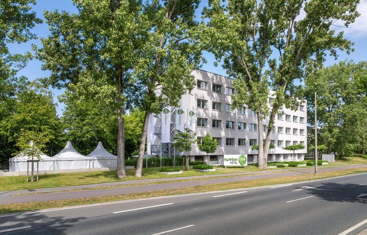 numberOne Hotel Nürnberg - Straßenansicht_04