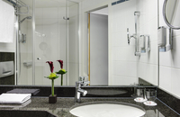 IntercityHotel Nürnberg - Bathroom