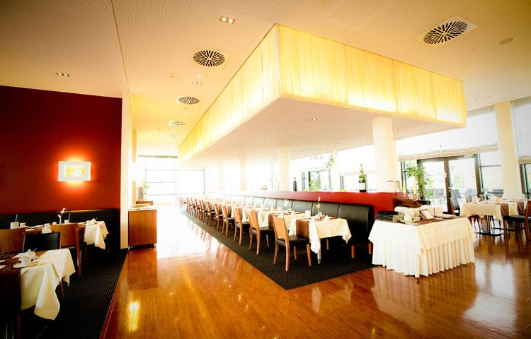 NOVINA HOTEL Herzogenaurach Herzo-Base - Restaurant 1