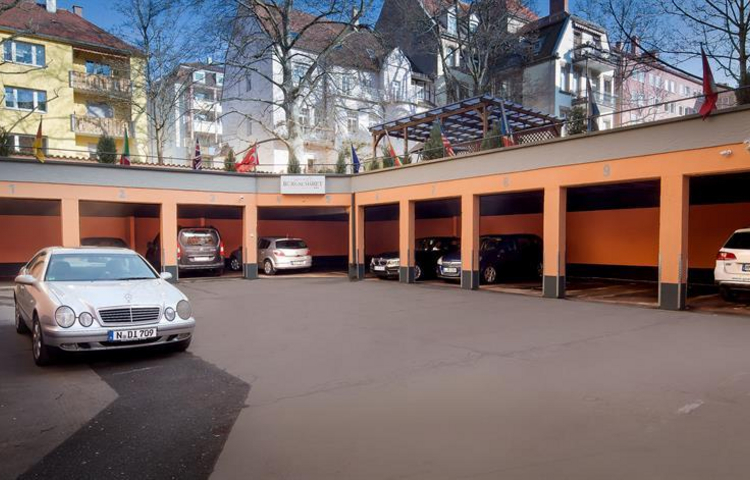 Hotel Burgschmiet - Parkplätze