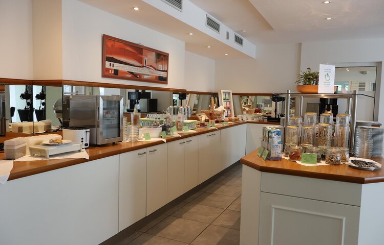 Best Western Hotel Erlangen - Buffet im Frühstücksraum &copy; Best Western Hotel Erlangen