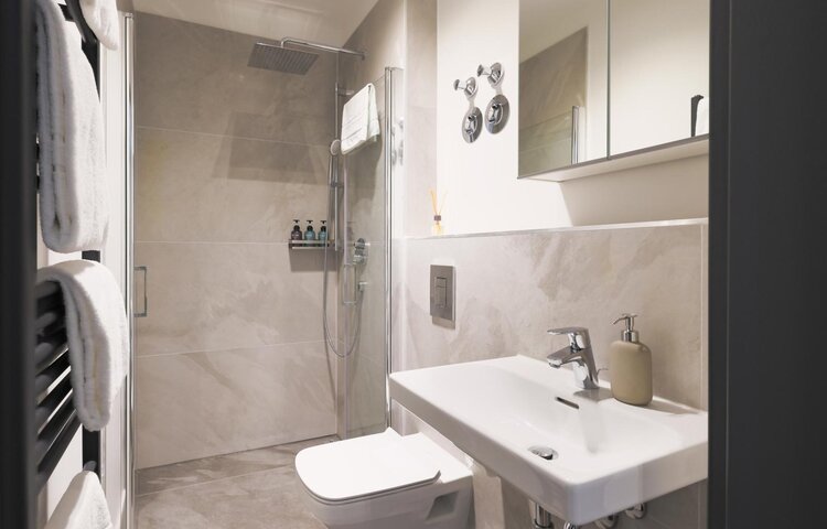 Eco Smart Apartments Premium City - Badezimmer mit Regendusche &copy; Eco Smart Apartments