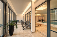 Romantik Hotel Hirschen - Indoorpool mit Massagedüsen