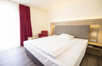 Arvena Park Hotel - 4. Etage renoviert Kingsize Bett (5)