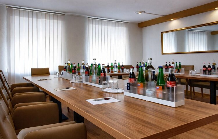 Hotel Burgschmiet - 8B6B5C4B-701F-4569-9ADF-CDCC54C144F0