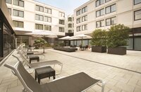 Ramada by Wyndham Nürnberg Parkhotel - Ramada Nuernberg Parkhotel - Patio - 1203630