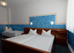 PrivatHotel Probst - multi bed room_8v9 - &copy; Ralph Berger