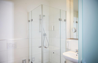 Hotel Prinzregent - Single Room Bathroom