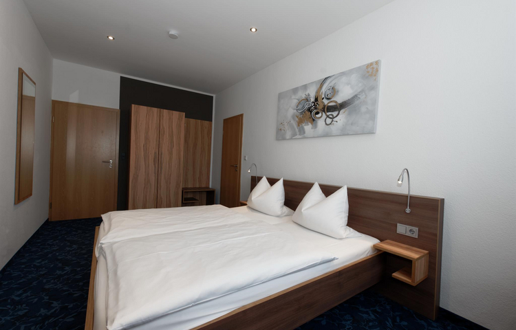 PrivatHotel Probst - double room_3v3 &copy; Ralph Berger