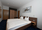 PrivatHotel Probst - double room_3v3 - &copy; Ralph Berger