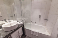 Novina Hotel Tillypark - Badezimmer