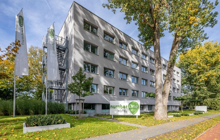 numberOne Hotel Nürnberg - Straßenansicht_05