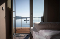 Eco Lodges Floating Village Brombachsee - Blick aus der Wasservilla auf den See