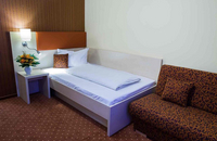 Hotel und Gaststätte Petzengarten - Einzelzimmer mit Sofa