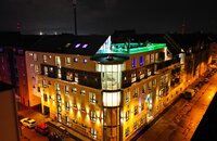 Eco Smart Apartments Premium City - Aussenansicht bei Nacht