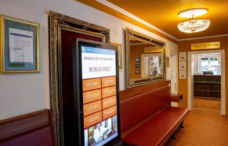 Hotel Burgschmiet - 8E3DEC39-251A-4258-BAD1-235238BB56BA