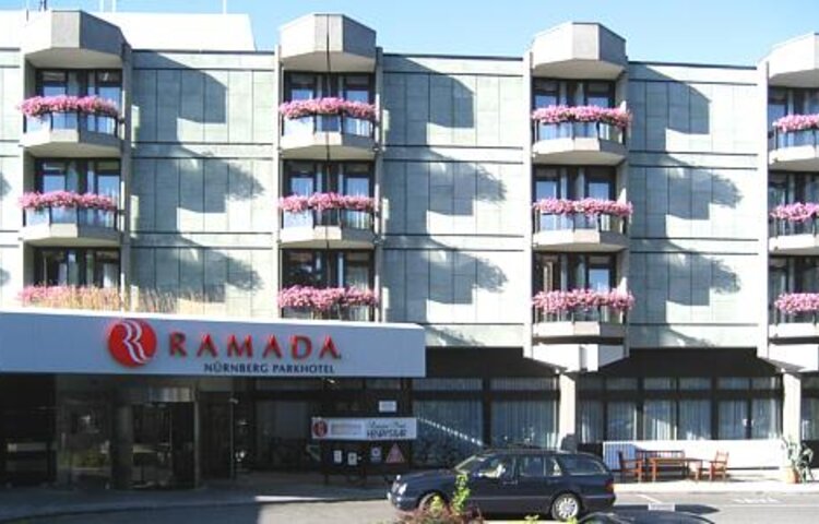 Ramada by Wyndham Nürnberg Parkhotel - Front_Ramada
