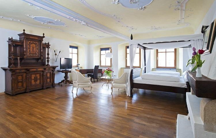 Hotel-Restaurant Nürnberger Hof - Größeres Zimmer