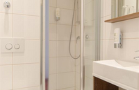 Garden Hotel - Badezimmer 1