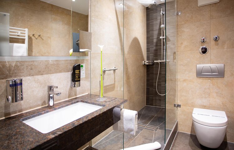 Hotel Burgschmiet - Badezimmer 8er