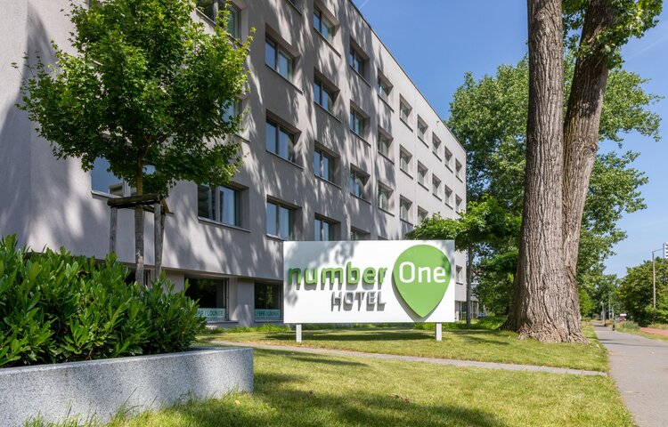 numberOne Hotel Nürnberg - Straßenansicht_10